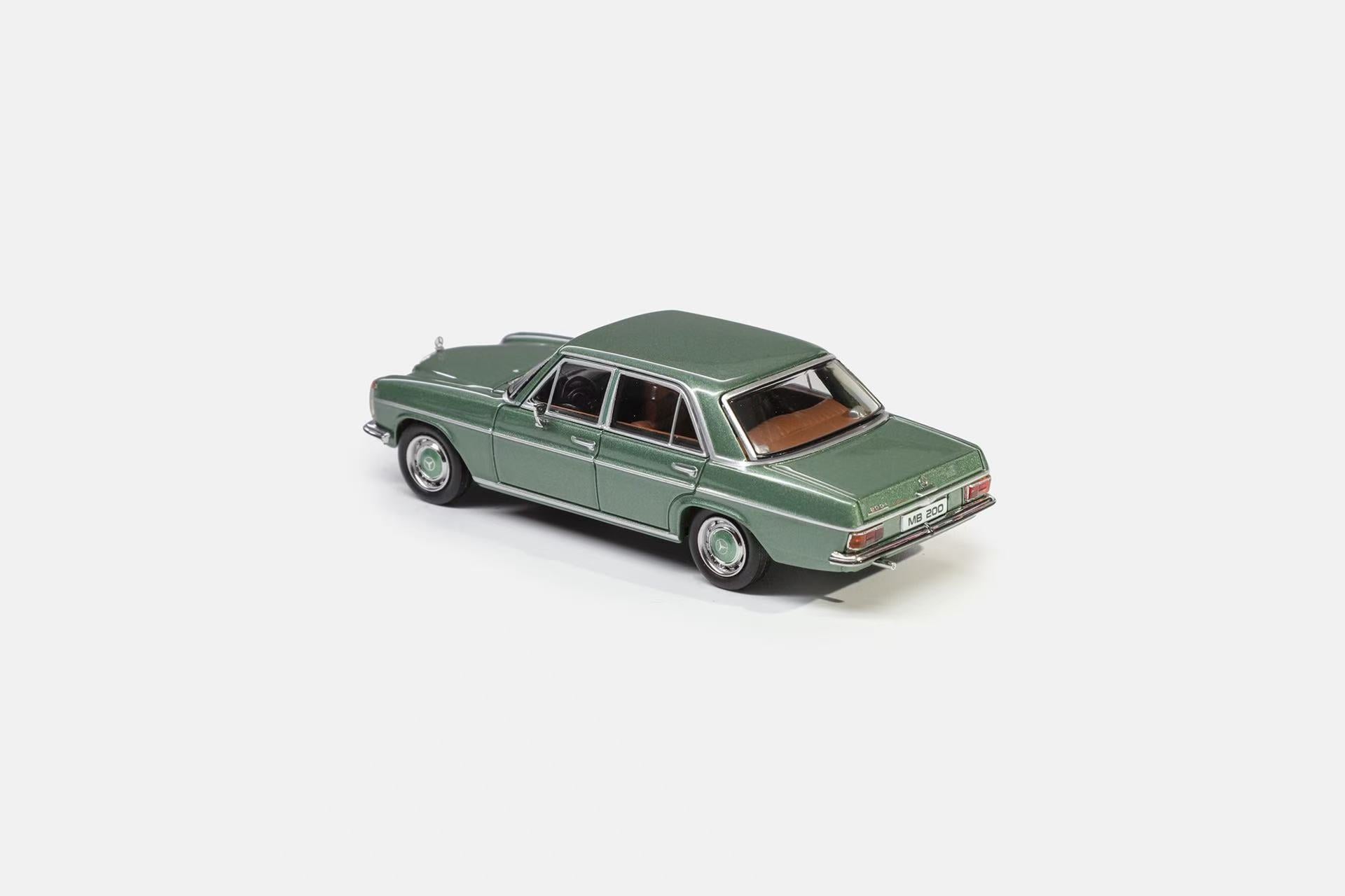 Maxwell Model 1:64 Mercedes-Benz 200 W114 (4 Colours) – Horizon