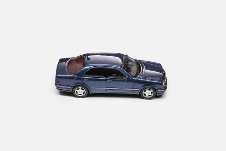 [Preorder] Maxwell Model 1:64 Mercedes-Benz E320 W210 (4 Colours)
