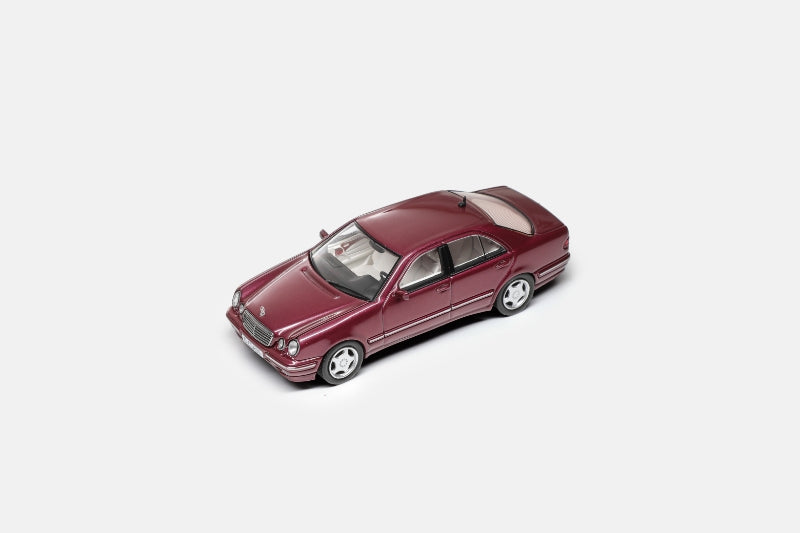 [Preorder] Maxwell Model 1:64 Mercedes-Benz E320 W210 (4 Colours)