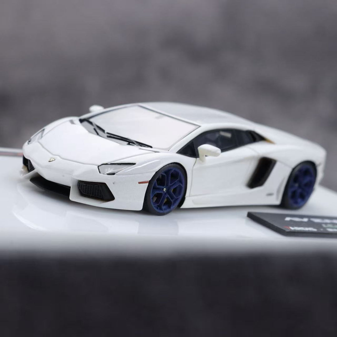 [Preorder] Tardis 1:64 Lamborghini LP700 (2 Colours)