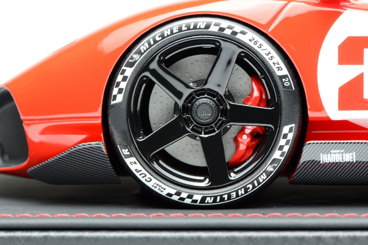 Motorhelix 1:18 Nilu 27 1 (2 Colours)
