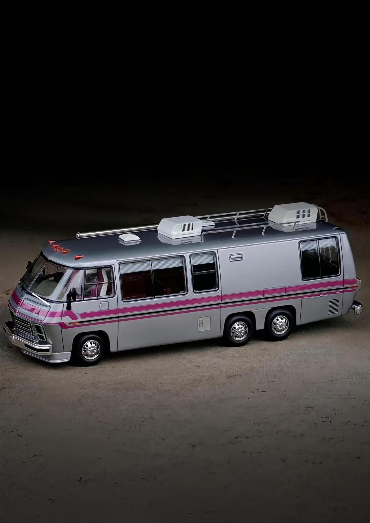 Preorder] MK Miniatures 1:64 1978 GMC Motorhome APA XPO Edition (2