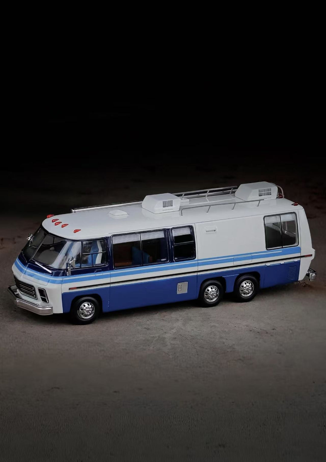 [Preorder] MK Miniatures 1:64 1978 GMC Motorhome APA XPO Edition (2 Colours)