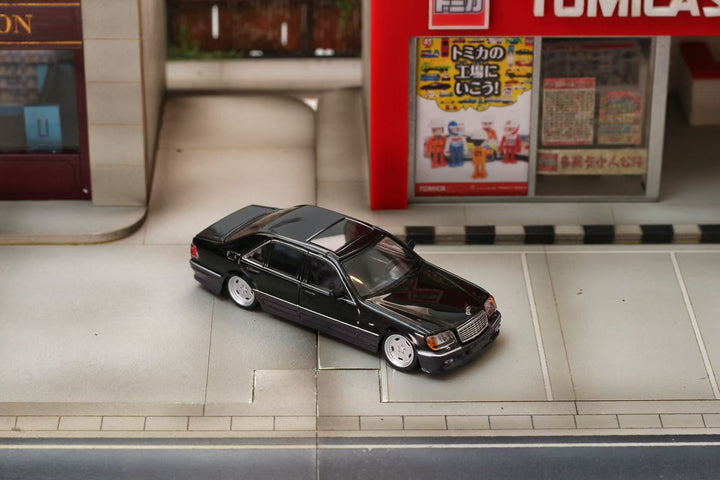 [Preorder] Street Weapon 1:64 Benz S600 W140 Black (2 Variants)