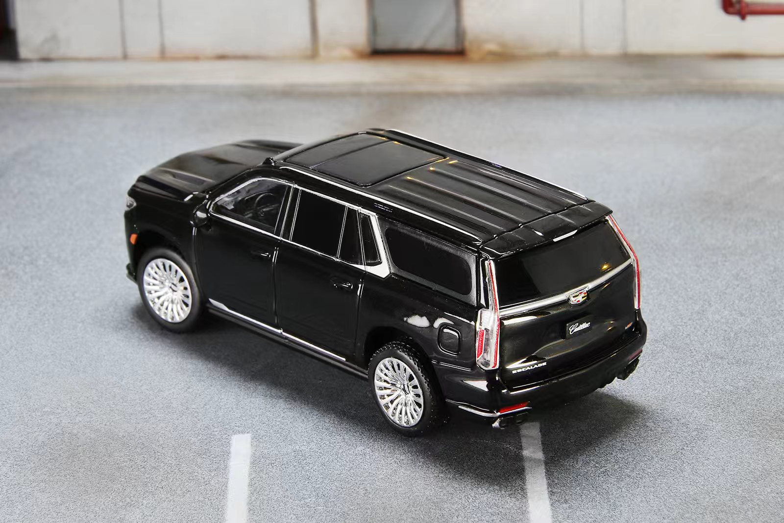 Shadow Pro 1:64 Escalade ESV Black KS-057-559 – Horizon Diecast