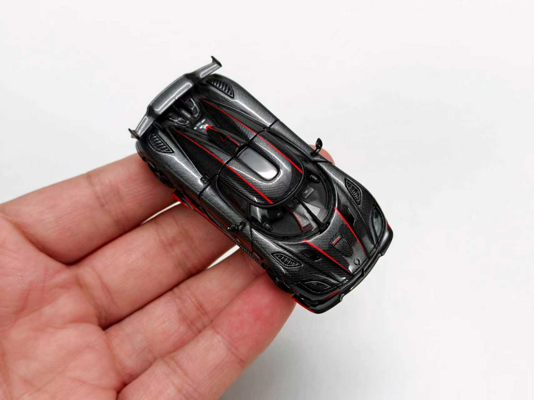 Preorder] Frontiart 1:64 Koenigsegg Agera RS Carbon with Red