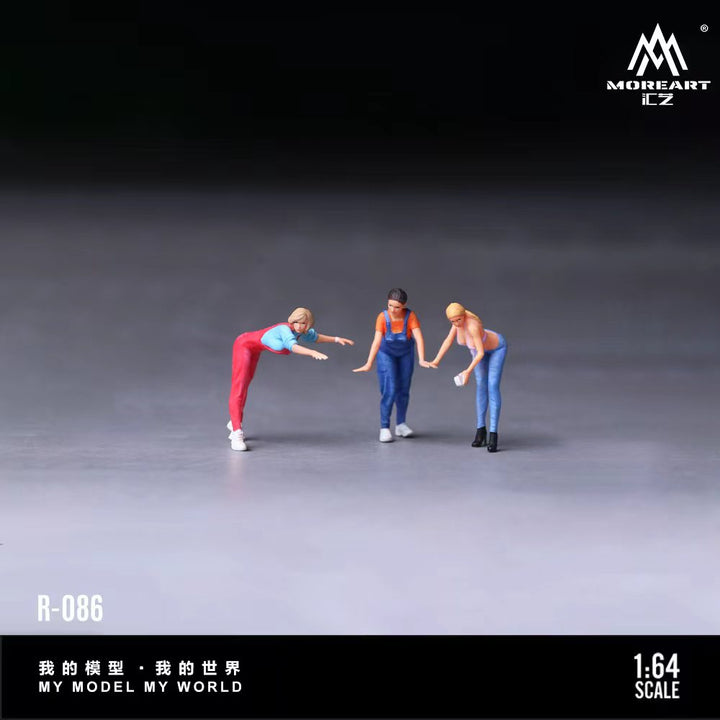 [Preorder] MoreArt 1:64 CAR WASH THREE SISTERS DOLL SET MO223086