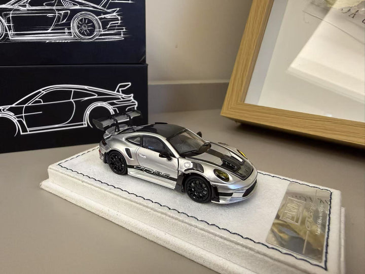 DWM 1:64 Porsche 911 GT3 Fully Open (4 Colours)
