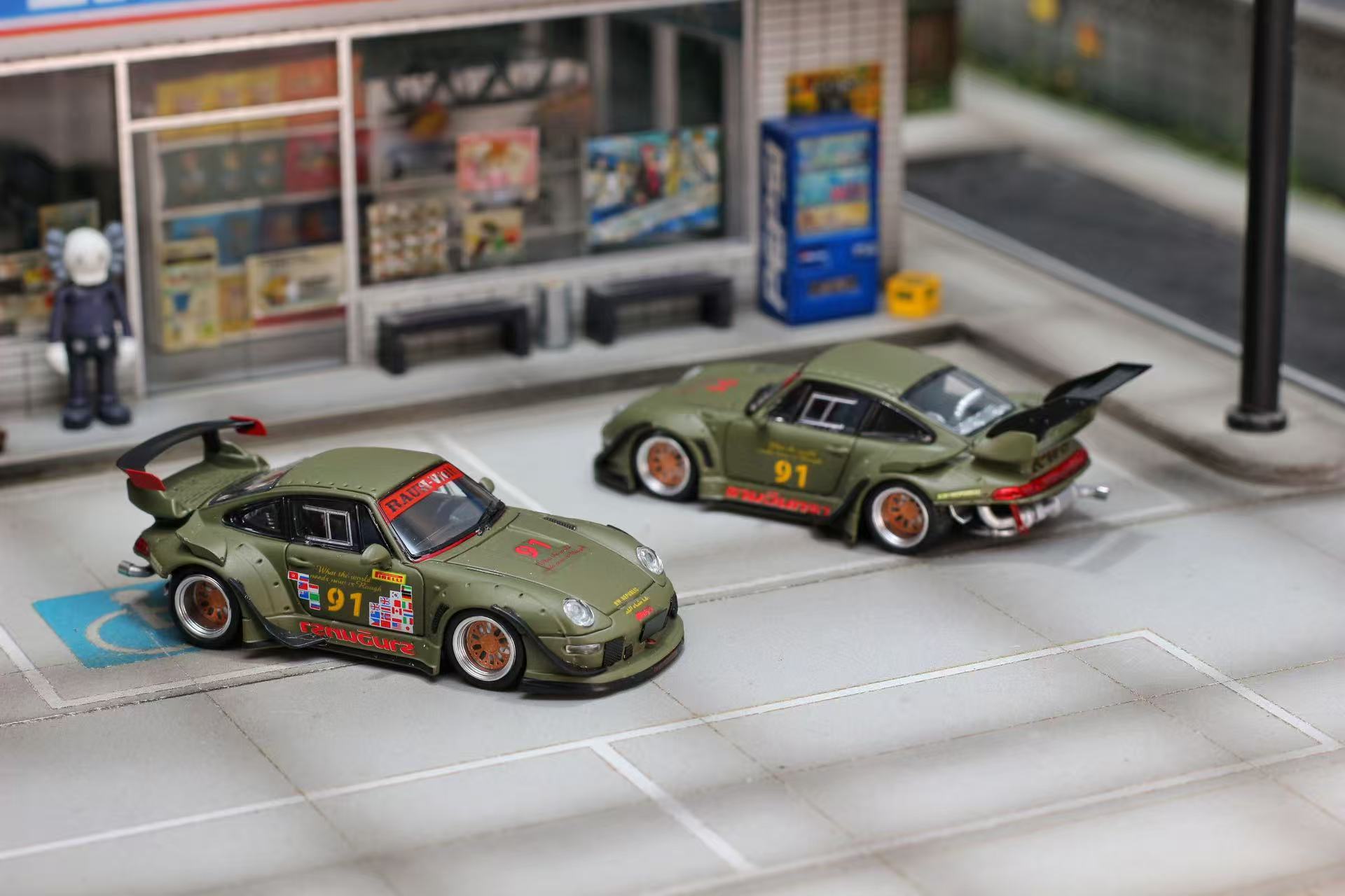 Preorder] Street Weapon 1:64 Porsche RWB 993 Matte Green (2