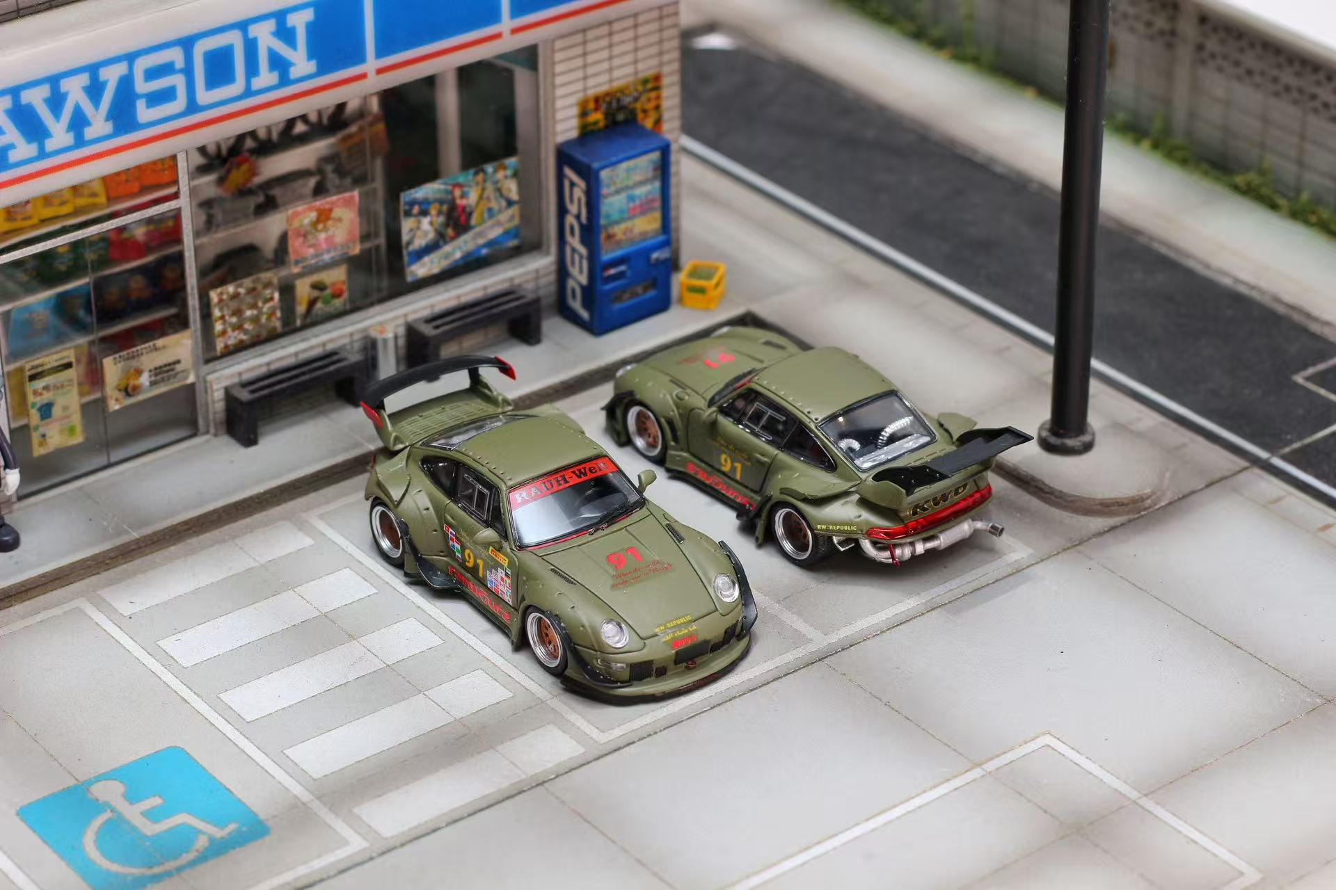 Preorder] Street Weapon 1:64 Porsche RWB 993 Matte Green (2