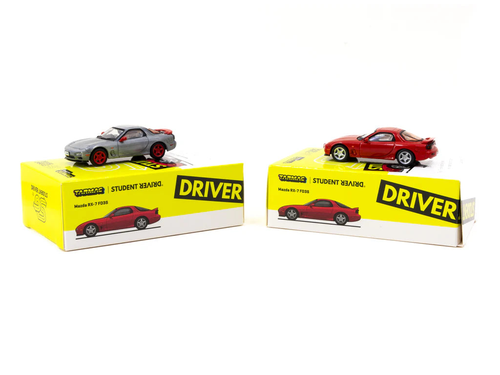 Tarmac Works 1:64 Mazda RX-7 Student Diver FD3S Red