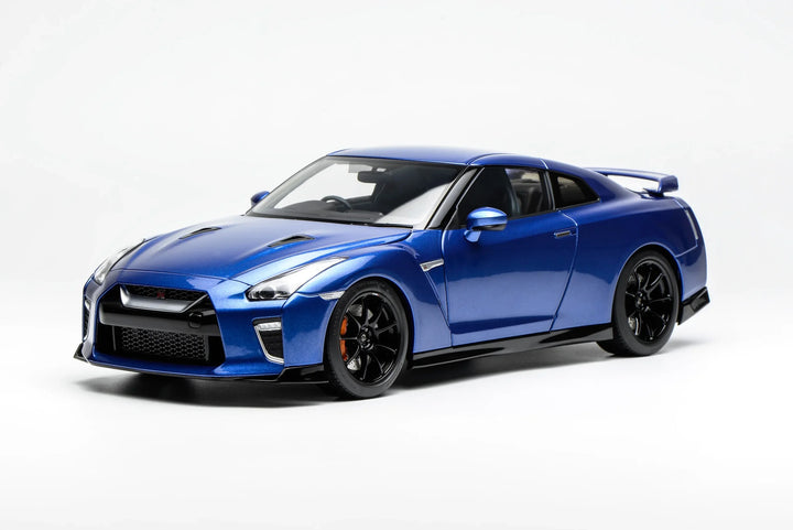 MOTORHELIX 1:18 Nissan GT-R(R35) Track Edition Engineered By NISMO 2020 M83504/M83505