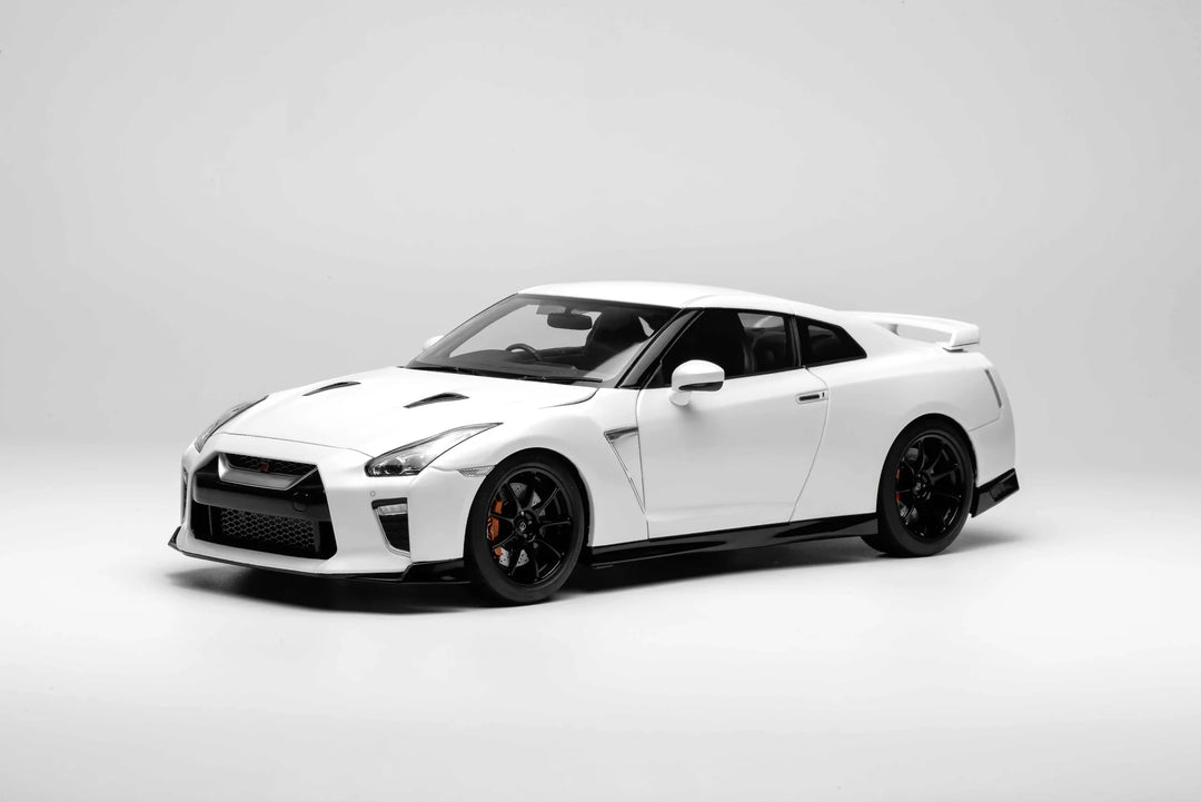 Motor Helix R35 MOTORHELIX 1:18 Nissan GT-R (R35) Track Edition Engineered by NISMO T ...
