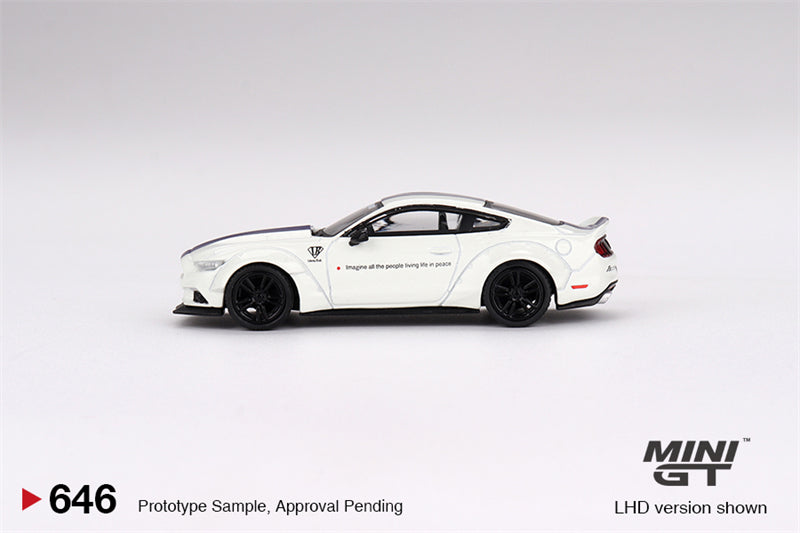 Mini GT 1:64 Ford Mustang GT LB-WORKS White LHD MGT00646 Side