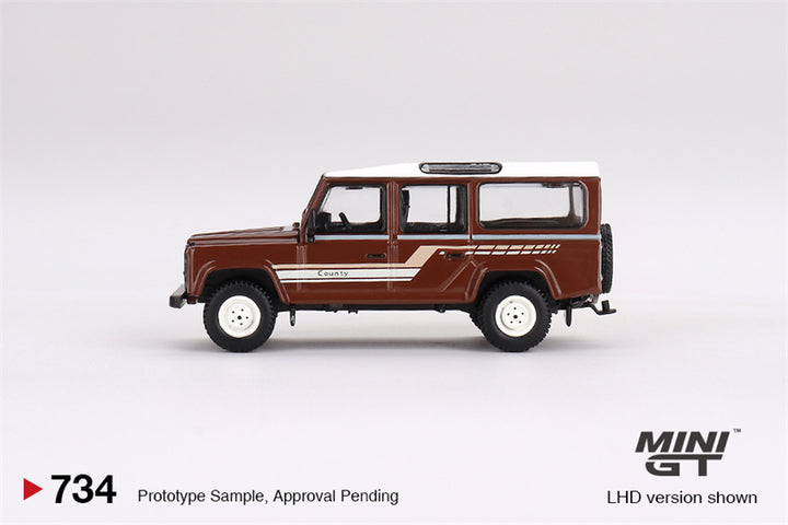 Mini GT 1:64 Land Rover Defender 110 1985 County Station Wagon MGT00734 side