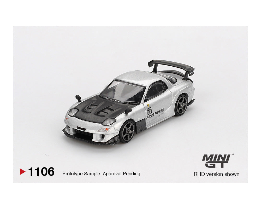 Mini GT 1:64 Mazda RX-7 RE-Amemiya – Silver Metallic MGT01106-BL