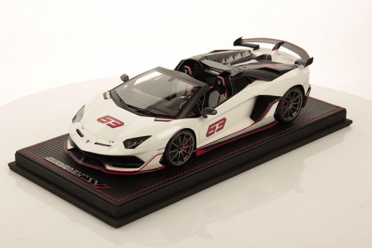 Lamborghini Huracàn Sterrato Voiture 1:18 MR Collection LAMBO057D Lamborghini Huracàn Sterrato Voiture 1:18 MR Collection LAMBO057D