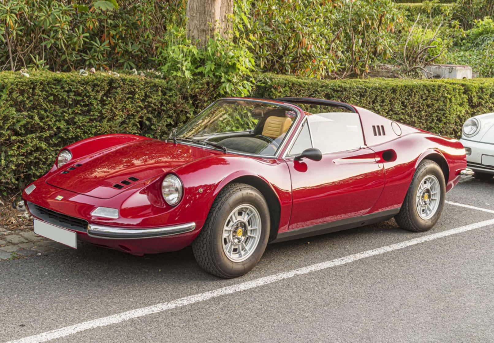 【カズさま専用】BBR Ferrari Dino 246 GTS 1972 Preorder] BBR 1:18 Ferrari Dino 246 GTS 1972 - Rosso Rubino