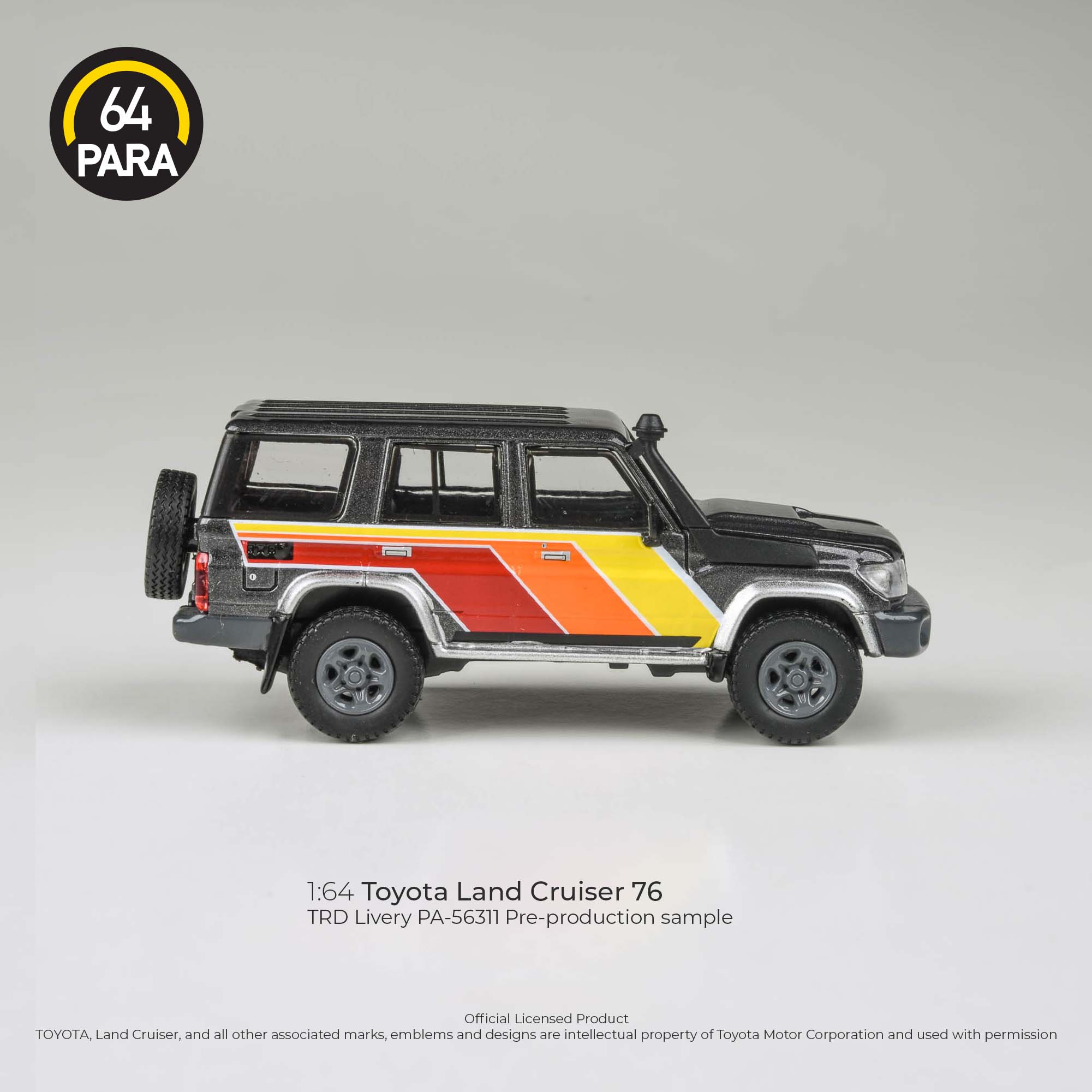 PARA64 1:64 2014 Toyota Land Cruiser LC 76 TRD Livery PA-66311