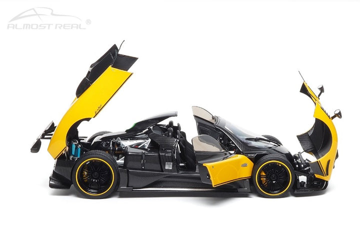 [Preorder] Almost Real 1:18  Pagani Zonda Cinque Roadster - 2009 - Giallo Ginevra 850613001