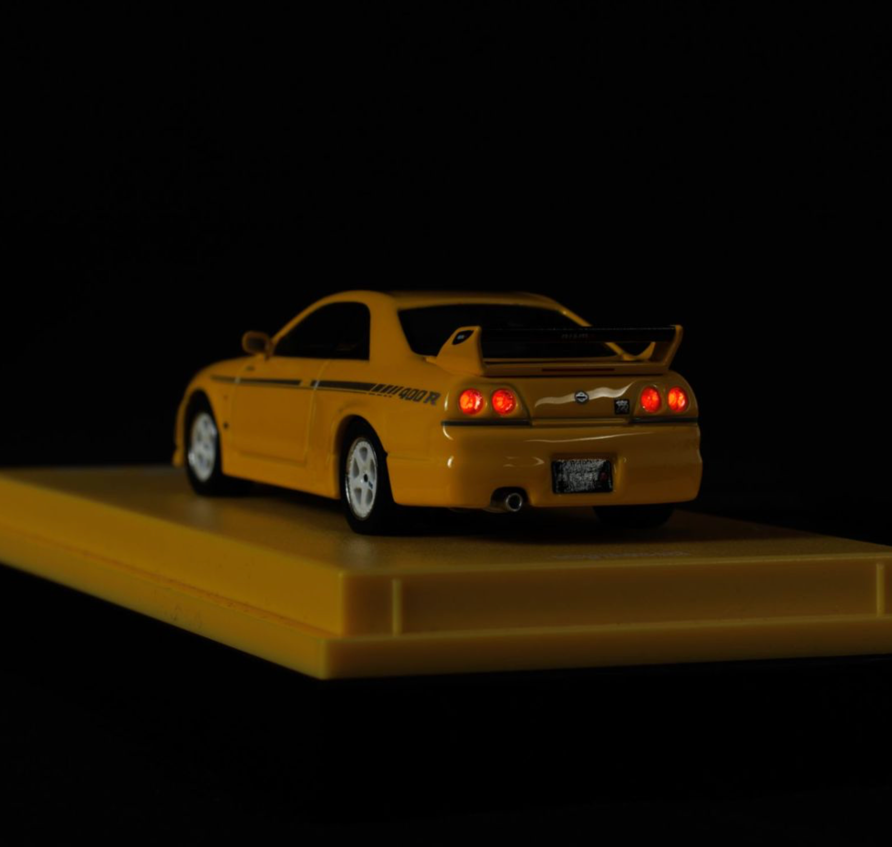 Kyosho 1⁄64 京商 NISMO GT-R Z-TUNE 400R GT-R Nismo Minicar