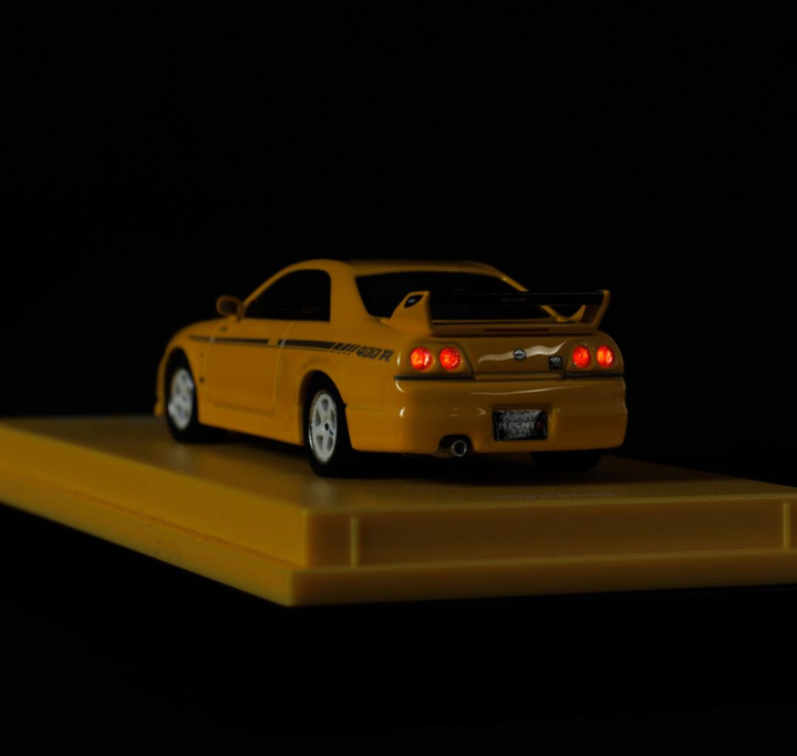 [Preorder] Kyosho 1:64 Mini Car & Book Nissan Nismo 400R Yellow