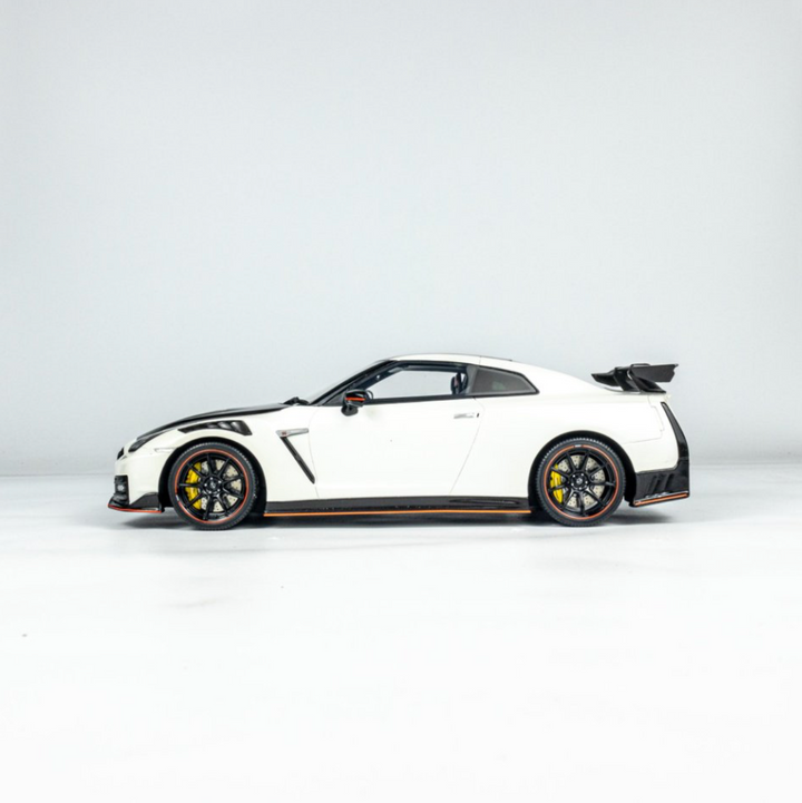 [Preorder] Kyosho 1:18 Nissan GT-R NISMO 2024 Special Edition (WHITE)