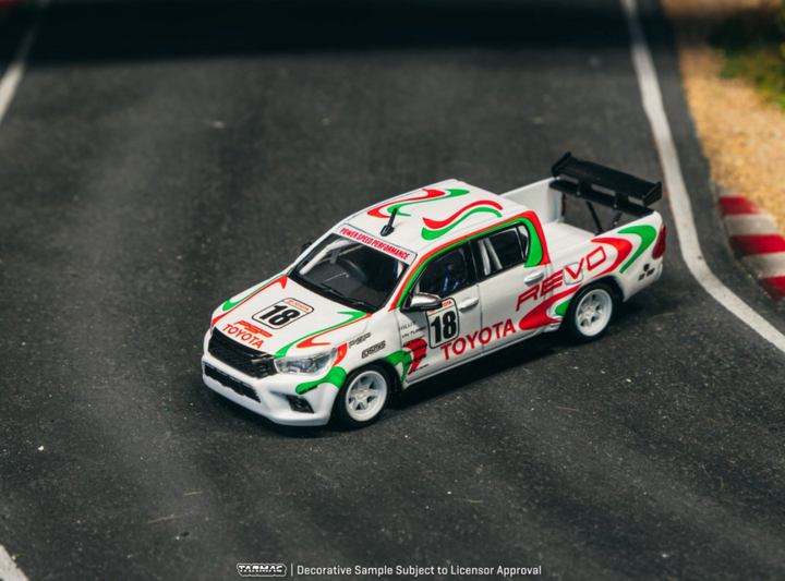 [Preorder] Tarmac Works 1:64 Toyota Hilux White T64-041-WH2