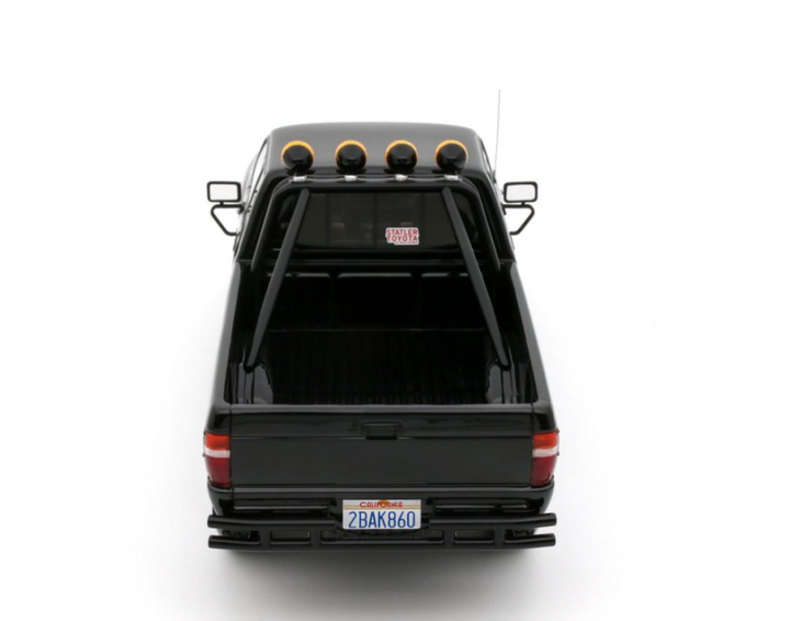[Preorder] OttO 1:18 TOYOTA HILUX SR5 GLOSSY BLACK 202 1985 OT481