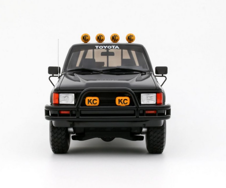 [Preorder] OttO 1:18 TOYOTA HILUX SR5 GLOSSY BLACK 202 1985 OT481