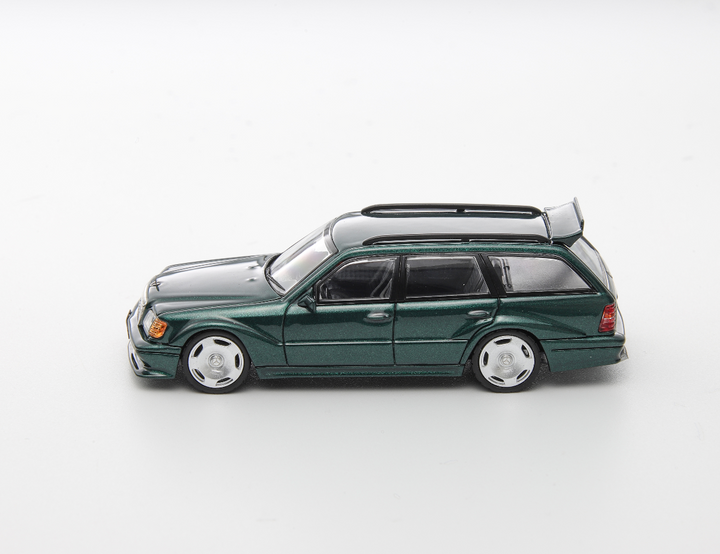 [Preorder] Mortal 1:64 MERCEDES-BENZ S124 T MODEII EVO2 (3 Colours)