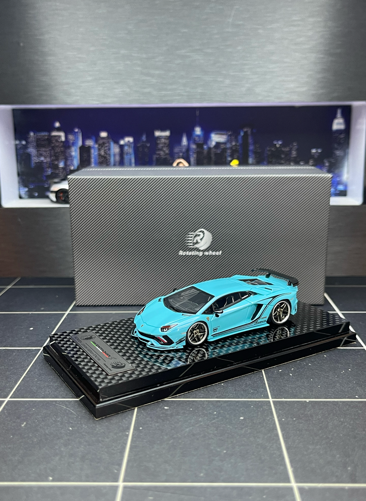[Preorder] Rotating Wheel 1:64 Rowen Lamborghini Aventador S (4 Colours)