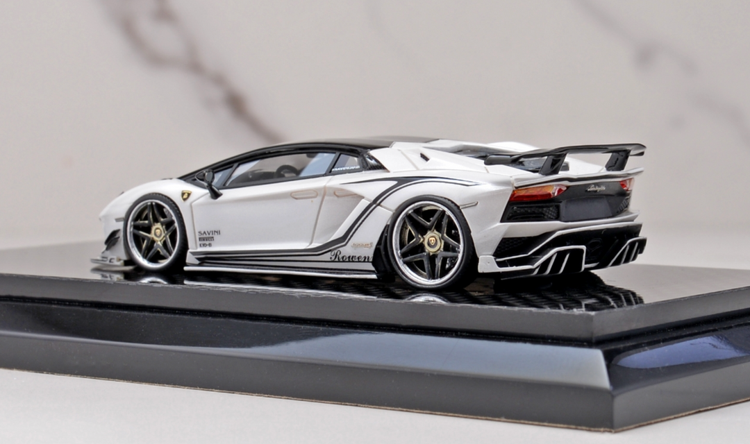 [Preorder] YM Model 1:64 Rowen Lamborghini Aventador S Black Top Livery