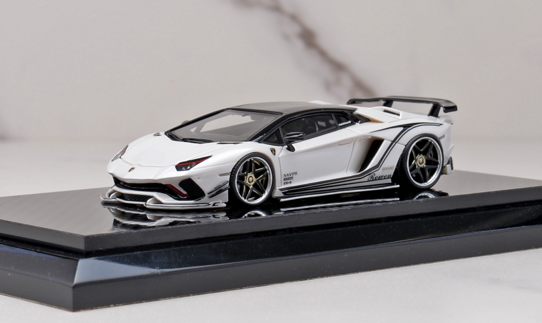 1/64 YM Rowen ランボルギーニ アヴェンタドール s シルバー Preorder] YM Model 1:64 Rowen Lamborghini Aventador S Black