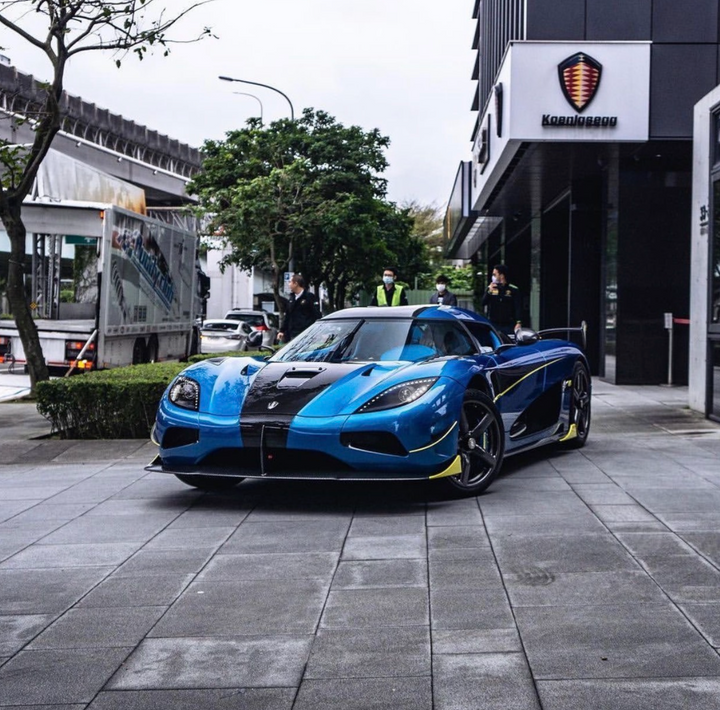 [Preorder] Guo ji 1:64 Koenigsegg Agera RS (5 Colours)