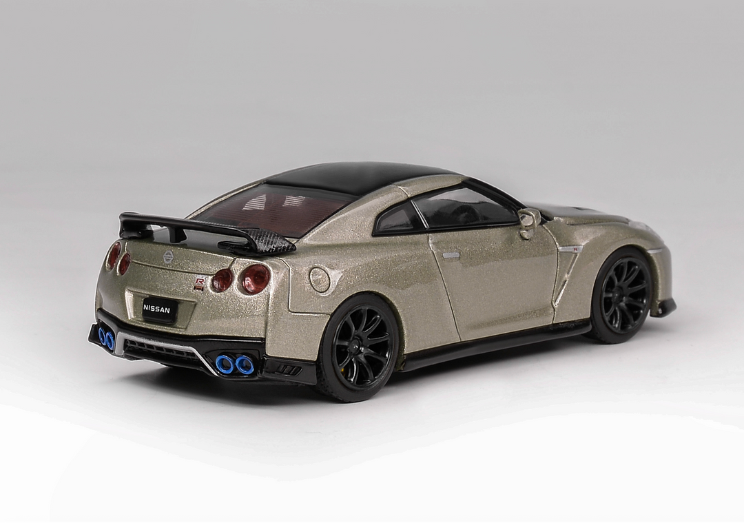 [Preorder] MOTORHELIX 1:64 Nissan GT-R (R35) Track Edition Engineered By Nismo T-Spec Millennium Jade M63504