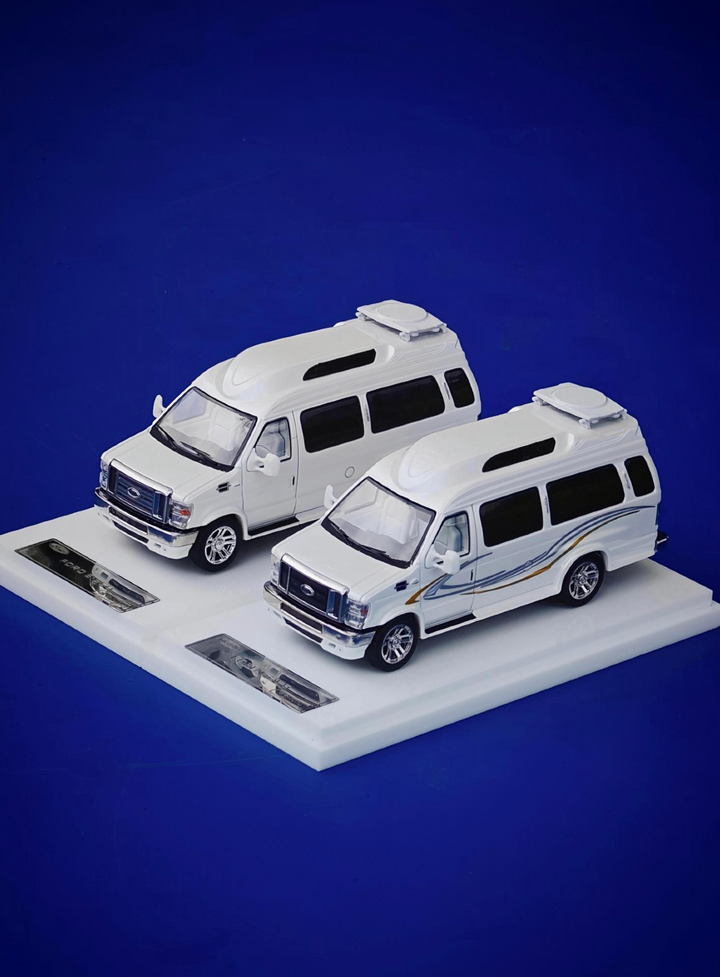 [Preorder] MK Miniatures 1:64 Ford E350 Motorhome Metallic White