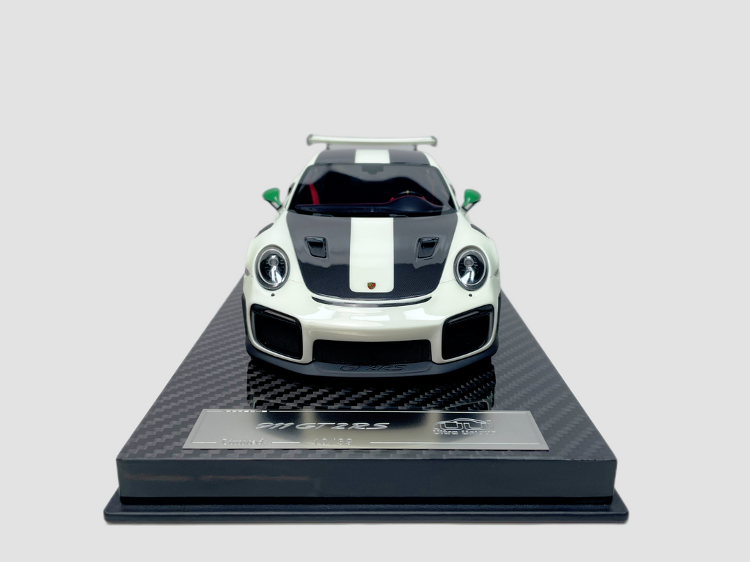[Preorder] Ultra Unique 1:18 Porsche 911 GT2RS (2 Colours)