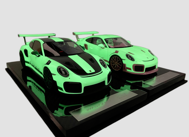[Preorder] Ultra Unique 1:18 Porsche 911 GT2RS (2 Colours)
