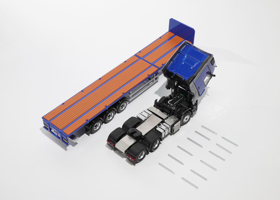 [Preorder] GCD 1:64 Mercedes-Benz Actros 3 axle tractor with retractable trailer (3 Colours)