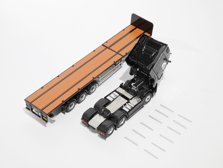 [Preorder] GCD 1:64 Mercedes-Benz Actros 3 axle tractor with retractable trailer (3 Colours)