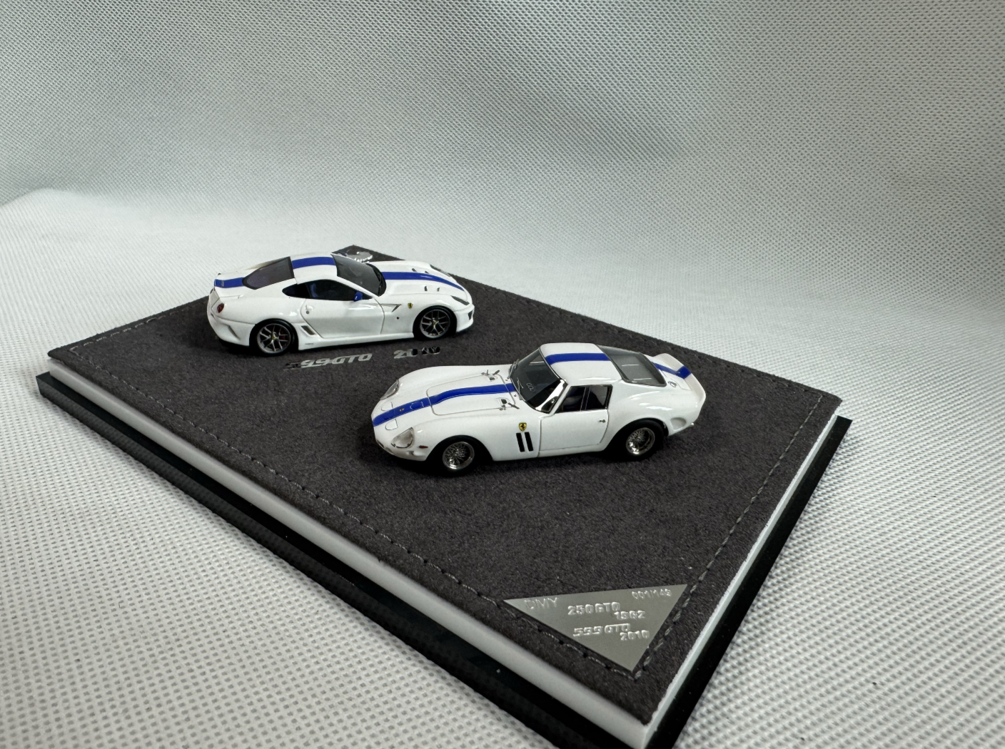 DMY64 1:64 Ferrari Supercar 250GTO / 599GTO Double Set (2 Versions DMY64 1:64 Ferrari Supercar 250GTO / 599GTO Double Set (2 Versions