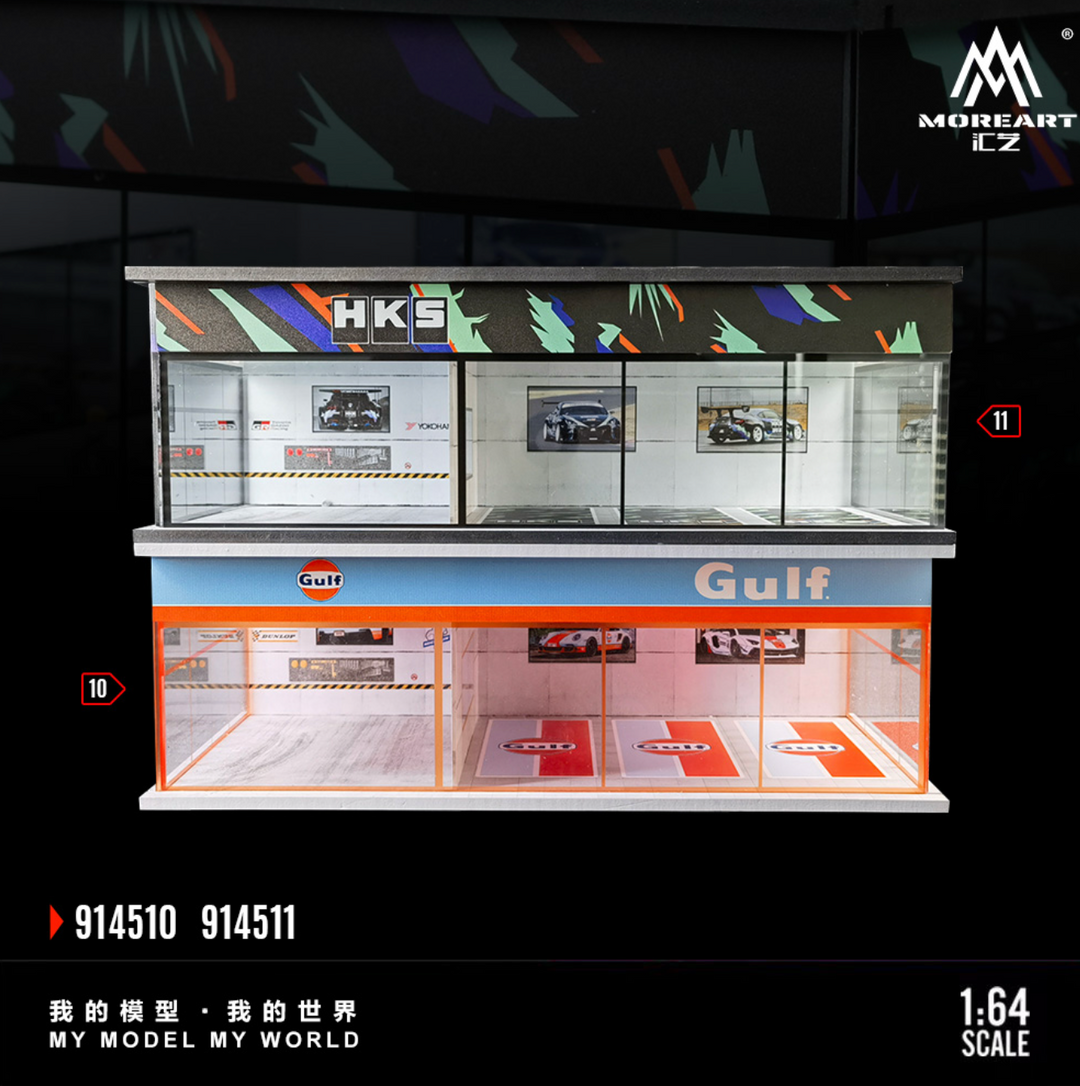 [Preorder] MoreArt 1:64 GULF AND HKS PARKING EXHIBITION HALL (2 Versions) MO914510/MO914511