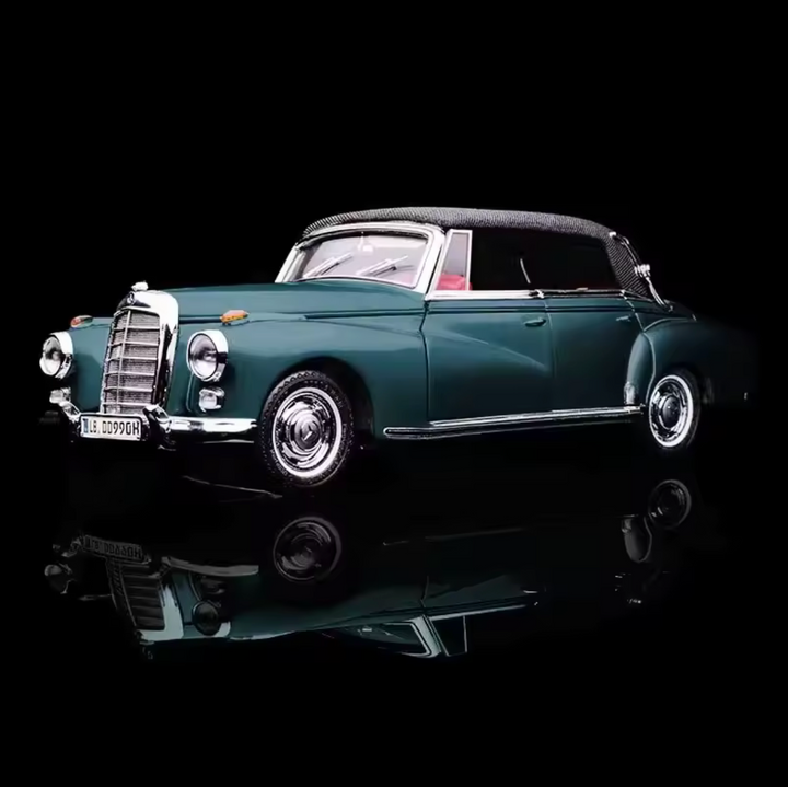 Seeker 1:64 Mercedes Benz 300D Convertible Soft Top (4 Colours)