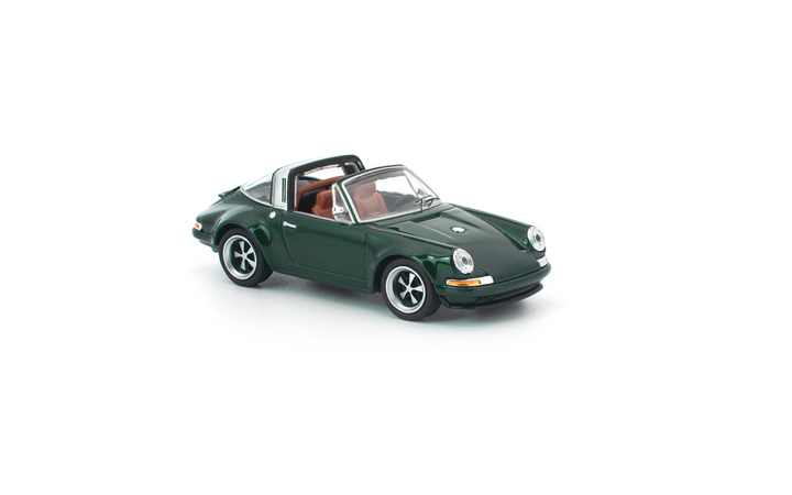 [Preorder] POPRACE 1:64 Porsche SINGER TARGA GREEN PR640068