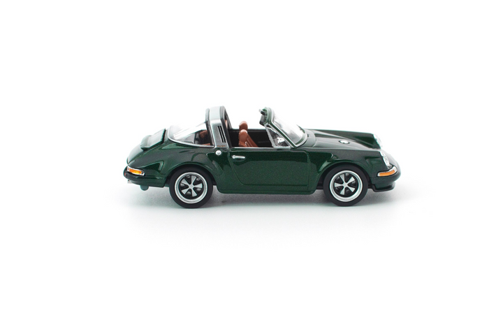 [Preorder] POPRACE 1:64 Porsche SINGER TARGA GREEN PR640068