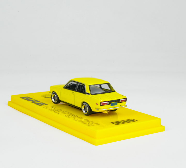 Tarmac Works 1:64 Datsun 510 Brock Buster Peter Brock T64R-052-BB