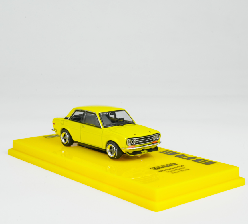 Tarmac Works 1:64 Datsun 510 Brock Buster Peter Brock T64R-052-BB
