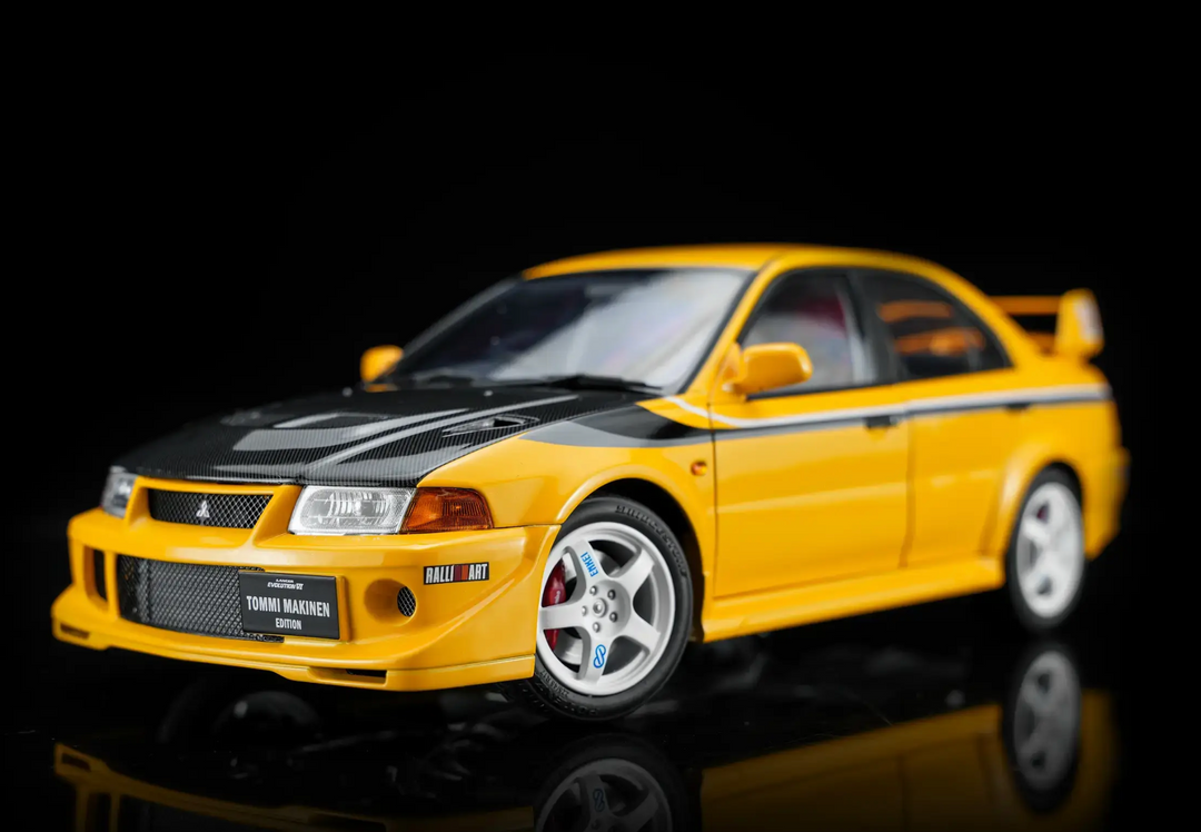 Motorhelix 1:18 Mitsubishi Lancer Evolution VI GSR T.M.E Yellow W/ CF Bonnet M84306