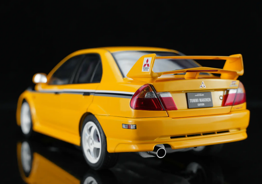 Motorhelix 1:18 Mitsubishi Lancer Evolution VI GSR T.M.E Yellow W/ CF Bonnet M84306